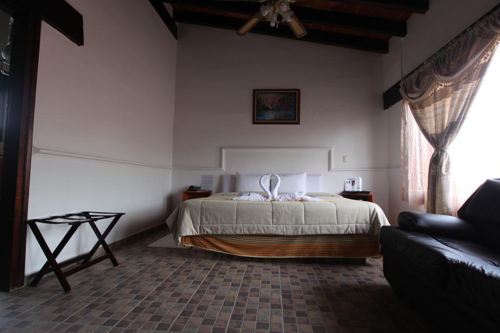 La Capilla Hotel Boutique Valle de Bravo Exterior photo
