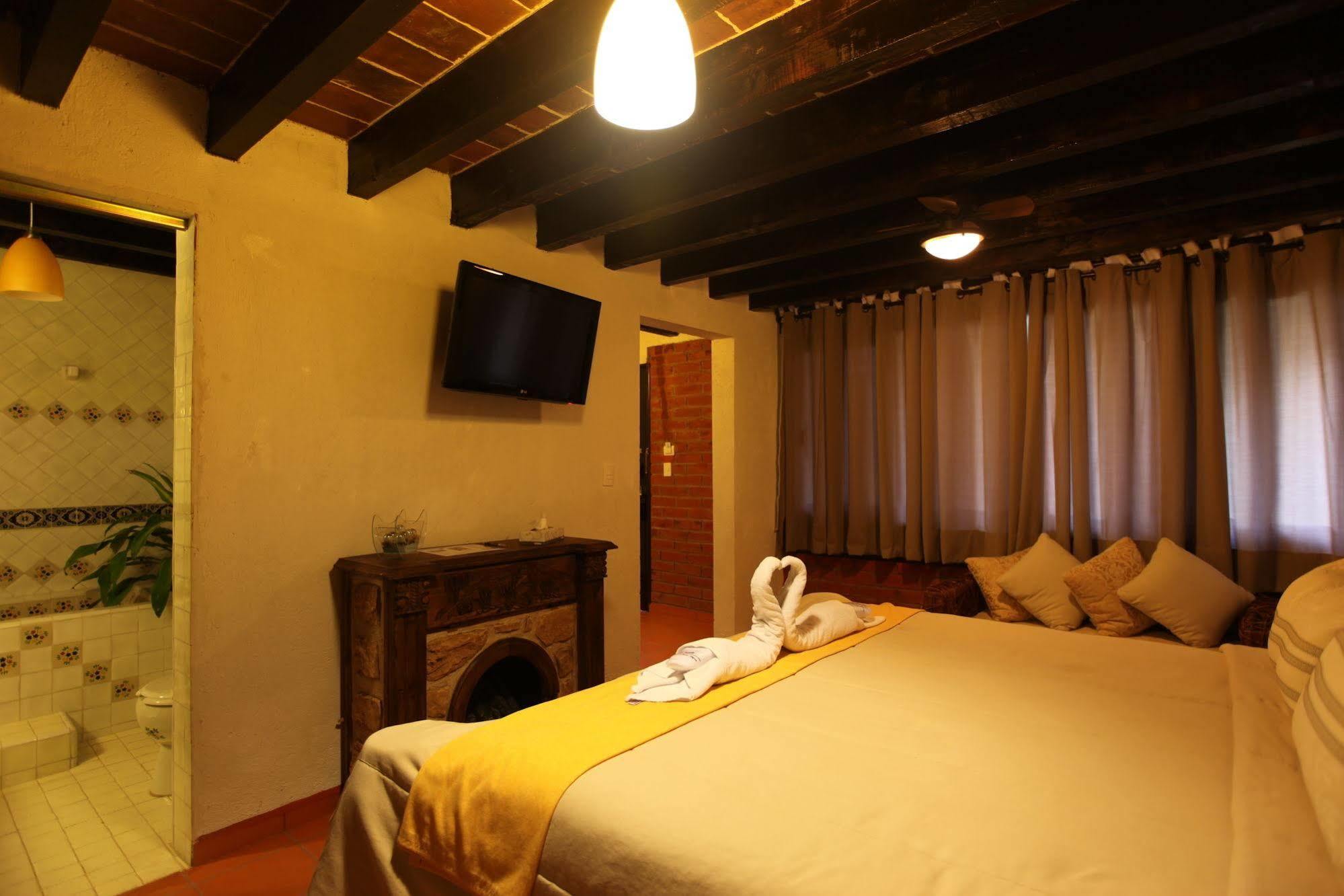 La Capilla Hotel Boutique Valle de Bravo Exterior photo