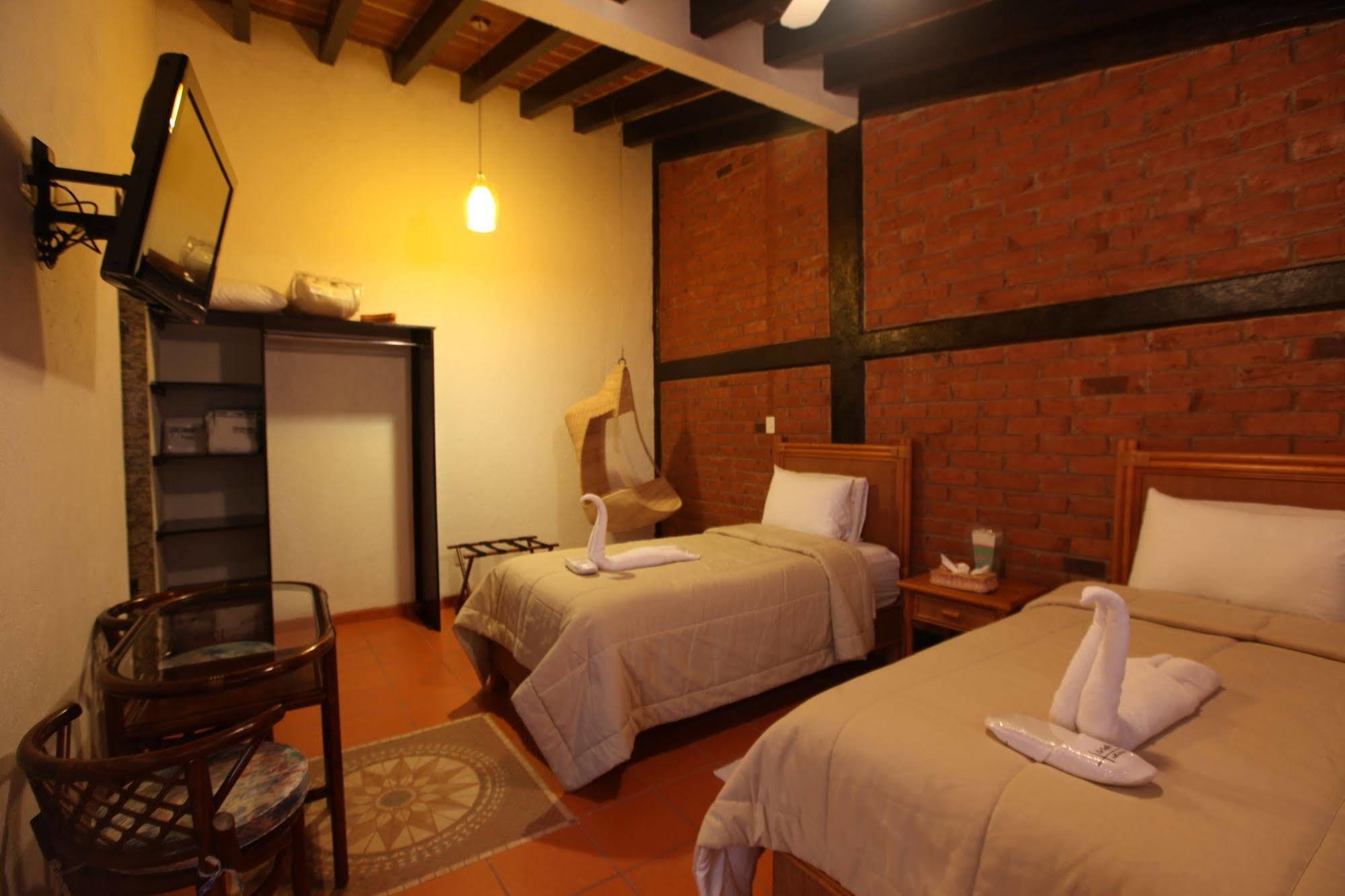 La Capilla Hotel Boutique Valle de Bravo Exterior photo